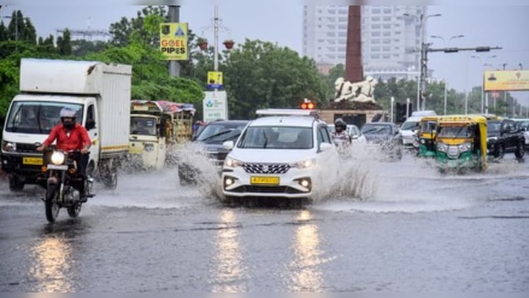 Weather Alert: आईएमडी का भारी बारिश का पूर्वानुमान, जानें दशहरे पर अपने ज‍िलों के मौसम का हाल