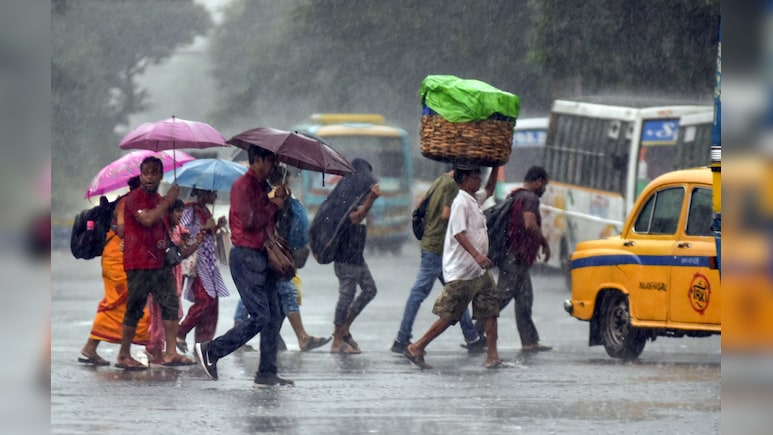 खतरनाक हुआ चक्रवाती तूफान मोंथा! कहां-कहां होगी बारिश, यहां जानें मौसम विभाग का अपडेट खतरनाक हुआ चक्रवाती तूफान मोंथा! कहां-कहां होगी बारिश, यहां जानें मौसम विभाग का अपडेट