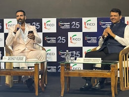 आम के बाद संतरे पर अटके अक्षय कुमार, फड़नवीस बोले– 'ये तो सिर्फ नागपुर वाले ही जानते हैं कैसे खाते हैं ऑरेंज!' आम के बाद संतरे पर अटके अक्षय कुमार, फड़नवीस बोले– 'ये तो सिर्फ नागपुर वाले ही जानते हैं कैसे खाते हैं ऑरेंज!'