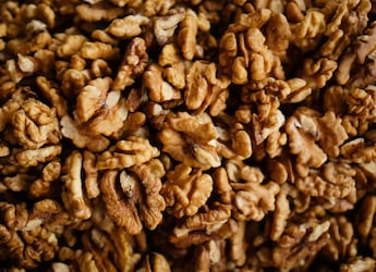 What Happens To Your Body When You Eat Walnuts Every Day