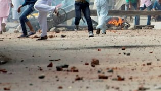 खामेनेई की मौत पर जम्&zwj;मू-कश्&zwj;मीर में पत्&zwj;थरबाजी, पुलिस की चेतावनी- कड़ी कार्रवाई होगी