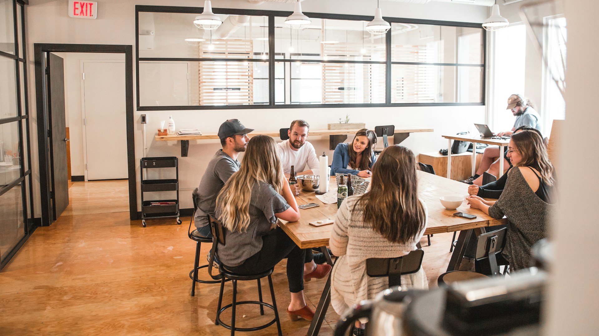 7 Career Habits That Instantly Boost Success