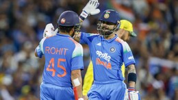 कोहली ने फिर बनाया नया रिकॉर्ड, इस खिलाड़ी को पछाड़ कर वनडे में बने सबसे ज्यादा रन बनाने वाले दूसरे बल्लेबाज