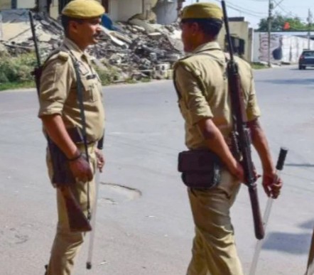 यूपी के बहराइच में एक ही घर में संदिग्ध हालत में मिली 6 लाशें, पुलिस कर रही है जांच