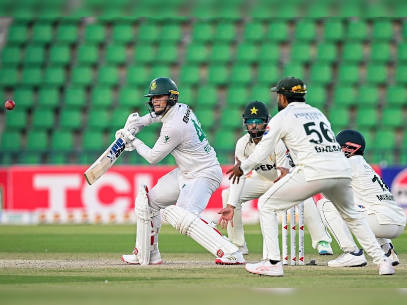South Africa 51/2 In Pursuit Of Record Chase In Lahore Against Pakistan Spinners
