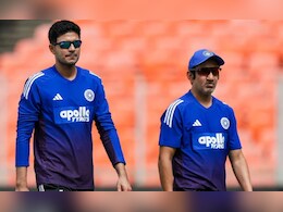 IND vs WI: पहले टेस्ट मैच के लिए भारत की प्लेइंग XI का ऐसा बन रहा समीकरण, इन खिलाड़ियों का खेलना तय IND vs WI: पहले टेस्ट मैच के लिए भारत की प्लेइंग XI का ऐसा बन रहा समीकरण, इन खिलाड़ियों का खेलना तय