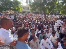 खनन परियोजना के खिलाफ प्रदर्शन करने पहुंचे सैकड़ों ग्रामीण, SDM को ज्ञापन सौंपकर दी अनोदलन की चेतावनी   खनन परियोजना के खिलाफ प्रदर्शन करने पहुंचे सैकड़ों ग्रामीण, SDM को ज्ञापन सौंपकर दी अनोदलन की चेतावनी