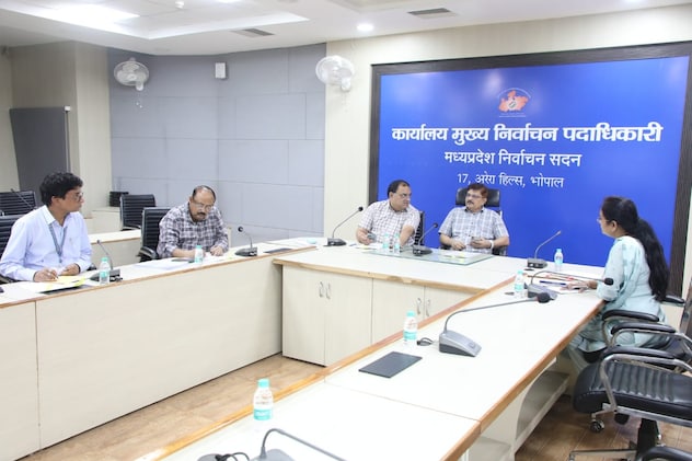 SIR के ऐलान के साथ ही गरमाई सियासत, कांग्रेस ने इसे भाजपा को फायदा पहुंचाने वाला कदम करार दिया