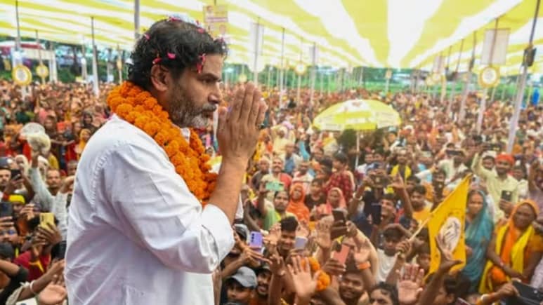 प्रशांत किशोर की रणनीति पर सवाल, बिहार चुनाव में क्यों फीकी पड़ रही PK की चमक? प्रशांत किशोर की रणनीति पर सवाल, बिहार चुनाव में क्यों फीकी पड़ रही PK की चमक?