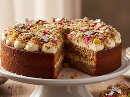 New Year Simple Cake: कम सामग्री में न्यू ईयर पर बनाएं स्वाद और सेहत से भरपूर ये खास केक, नोट करें रेसिपी