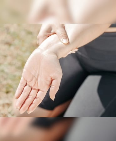 World Arthritis Day: Know The Early Symptoms