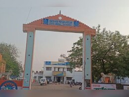थाने में शिकायत करना पड़ा भारी; पुलिस ने फरियादी को बांधकर पीटा, पीड़ित परिजन ने की न्याय की मांग थाने में शिकायत करना पड़ा भारी; पुलिस ने फरियादी को बांधकर पीटा, पीड़ित परिजन ने की न्याय की मांग