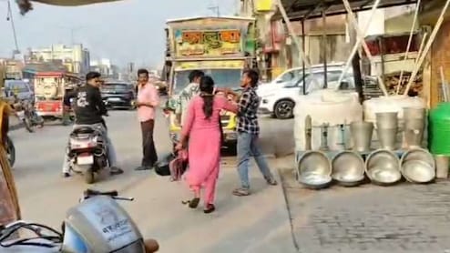 भैया को तू खटके! बहन को प्रेमी संग देखते ही भाई आगबबूला, रूड़की में हाइवे पर जमकर चले लात घूंसे 