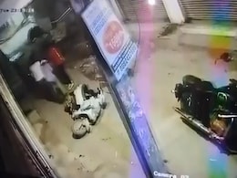 दिल्ली में 'गलाघोंटू गैंग' के बदमाश का एनकाउंटर, डोमिनोज के डिलिवरी ब्वॉय को बनाया था शिकार दिल्ली में 'गलाघोंटू गैंग' के बदमाश का एनकाउंटर, डोमिनोज के डिलिवरी ब्वॉय को बनाया था शिकार