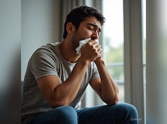 मौसम बदलते ही होने लगती है सूखी खांसी, यहां जानें इसका रामबाण इलाज!