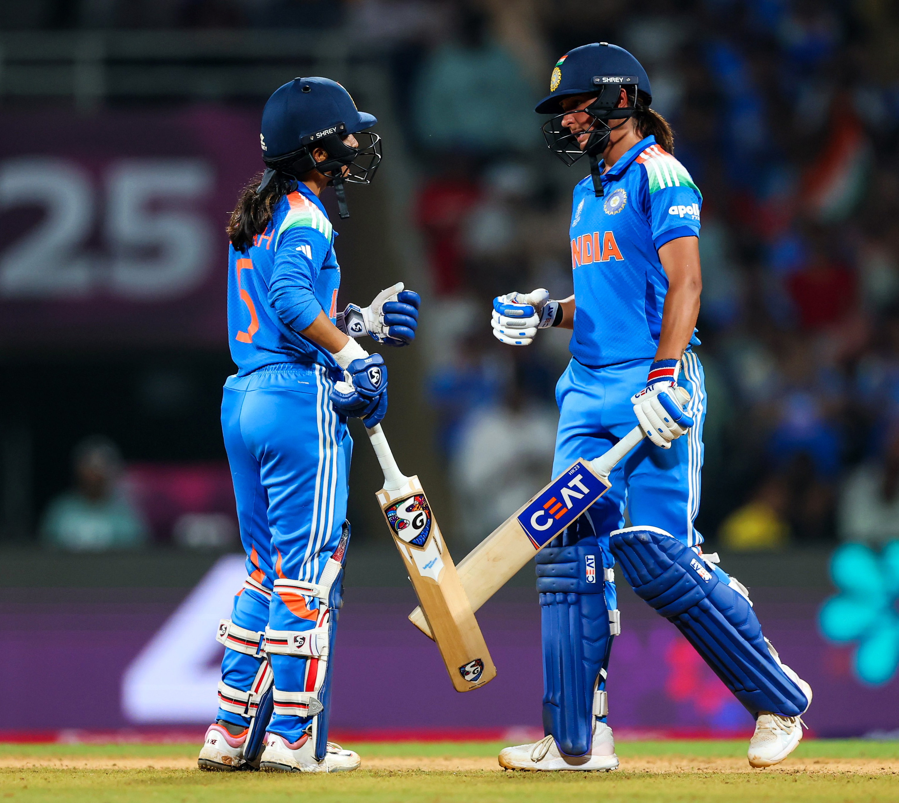 साउथ अफ्रीका, हो जाओ तैयार, हरमनप्रीत की सेना ने कंगारूज को 5 विकेट से धोकर फाइनल में मारी एंट्री