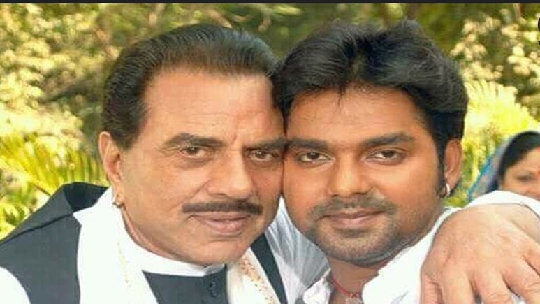 धर्मेंद्र ने एटीट्यूट पर पवन सिंह को दी थी ये बड़ी सीख, कहा था- सीना चौड़ा करके और सिर झुकाकर... धर्मेंद्र ने एटीट्यूट पर पवन सिंह को दी थी ये बड़ी सीख, कहा था- सीना चौड़ा करके और सिर झुकाकर...