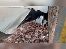 एटा में पटाखों की दुकान में भीषण विस्फोट, एक की मौत, दूसरा गंभीर रूप से घायल एटा में पटाखों की दुकान में भीषण विस्फोट, एक की मौत, दूसरा गंभीर रूप से घायल