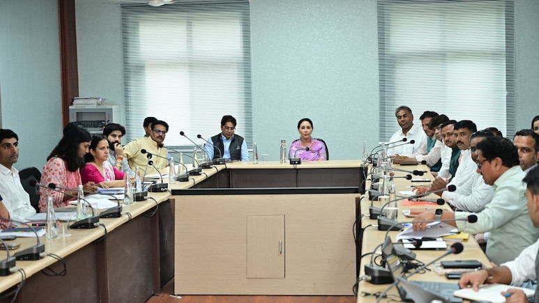 श्री खाटू श्याम जी कॉरिडोर विकास कार्यों की उपमुख्यमंत्री दिया कुमारी ने की समीक्षा, अधिकारियों को दिए सख्त निर्देश श्री खाटू श्याम जी कॉरिडोर विकास कार्यों की उपमुख्यमंत्री दिया कुमारी ने की समीक्षा, अधिकारियों को दिए सख्त निर्देश