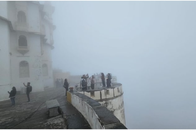 अक्टूबर महीने के आखिर में मानसून पैलेस की तस्वीर. अक्टूबर महीने के आखिर में मानसून पैलेस की तस्वीर.