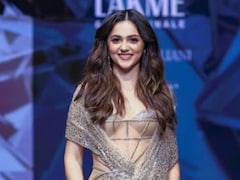 Saiyaara Star Aneet Padda Was 'So Nervous' Before Lakme Fashion Week Finale, Reveals Tarun Tahiliani