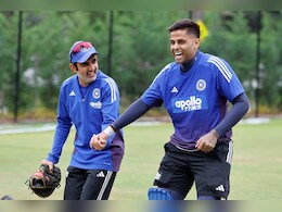 IND vs AUS : टी-20 सीरीज में बनेंगे एक दो नहीं बल्कि पूरे 8 महारिकॉर्ड, जसप्रीत बुमराह और सूर्यकुमार यादव इतिहास रचने के करीब IND vs AUS : टी-20 सीरीज में बनेंगे एक दो नहीं बल्कि पूरे 8 महारिकॉर्ड, जसप्रीत बुमराह और सूर्यकुमार यादव इतिहास रचने के करीब