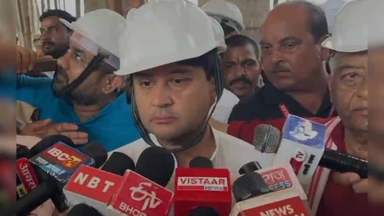 ग्वालियर में अटल स्मारक का निरीक्षण करने पहुंचे सिंधिया, बोले-देश को समर्पित होगा आध्यात्मिक स्थल
