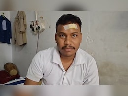 ड्यूटी पर तैनात पुलिसकर्मी को मारा चाकू, सिर में आई चोट; दुर्गा प्रतिमा विसर्जन के दौरान हुई वारदात ड्यूटी पर तैनात पुलिसकर्मी को मारा चाकू, सिर में आई चोट; दुर्गा प्रतिमा विसर्जन के दौरान हुई वारदात