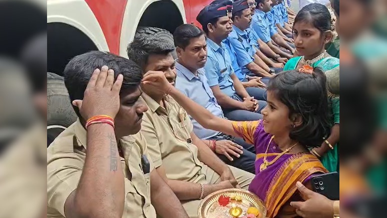 'फायर फाइटर्स' के लिए खास 'भाई दूज', 30 साल से निभाई जा रही है यह अनोखी परंपरा 'फायर फाइटर्स' के लिए खास 'भाई दूज', 30 साल से निभाई जा रही है यह अनोखी परंपरा