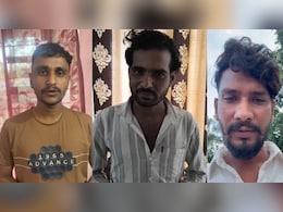 खनन माफिया और गैंगस्टर के लिए गाते थे गाना, पुलिस ने लिया एक्शन तो कलाकारों ने मांगी माफी खनन माफिया और गैंगस्टर के लिए गाते थे गाना, पुलिस ने लिया एक्शन तो कलाकारों ने मांगी माफी