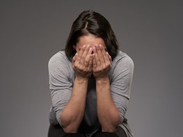 भयानक!!! शाळकरी मुलांचा शिक्षिकेवर सामूहिक अत्याचार, गुलाम बनवत घर पेटवून दिले