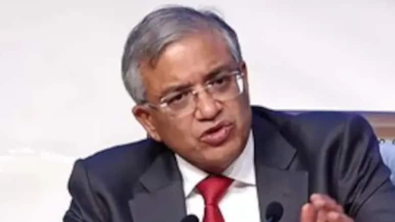 Bengal Election: कॉलेज प्रोफेसरों की ड्यूटी रद्द करने वाले हाई कोर्ट के फैसले को EC ने दी चुनौती