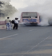 राजस्थान में एक और बस में लगी आग, सवारियों में मची अफरा-तफरी; मौके पर दमकल टीम राजस्थान में एक और बस में लगी आग, सवारियों में मची अफरा-तफरी; मौके पर दमकल टीम