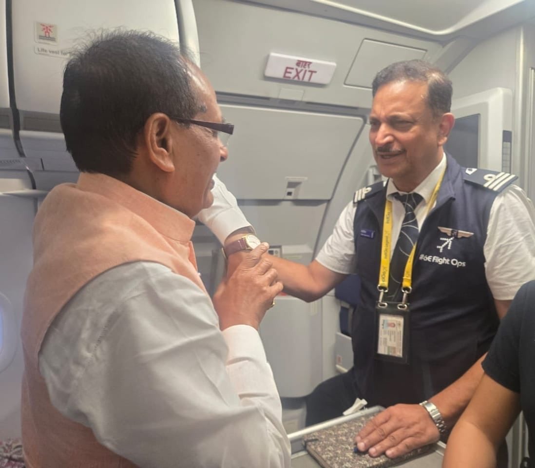 'आज आपने दिल जीत लिया...', जब कैप्टन रूडी की फ्लाइट में यात्री बने शिवराज सिंह