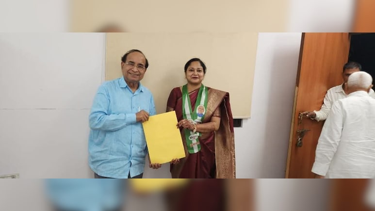 बिहार चुनाव 2025: शिवहर से JDU प्रत्याशी की घोषणा के बाद विवाद, बाहरी उम्मीदवार पर कार्यकर्ताओं में असंतोष बिहार चुनाव 2025: शिवहर से JDU प्रत्याशी की घोषणा के बाद विवाद, बाहरी उम्मीदवार पर कार्यकर्ताओं में असंतोष