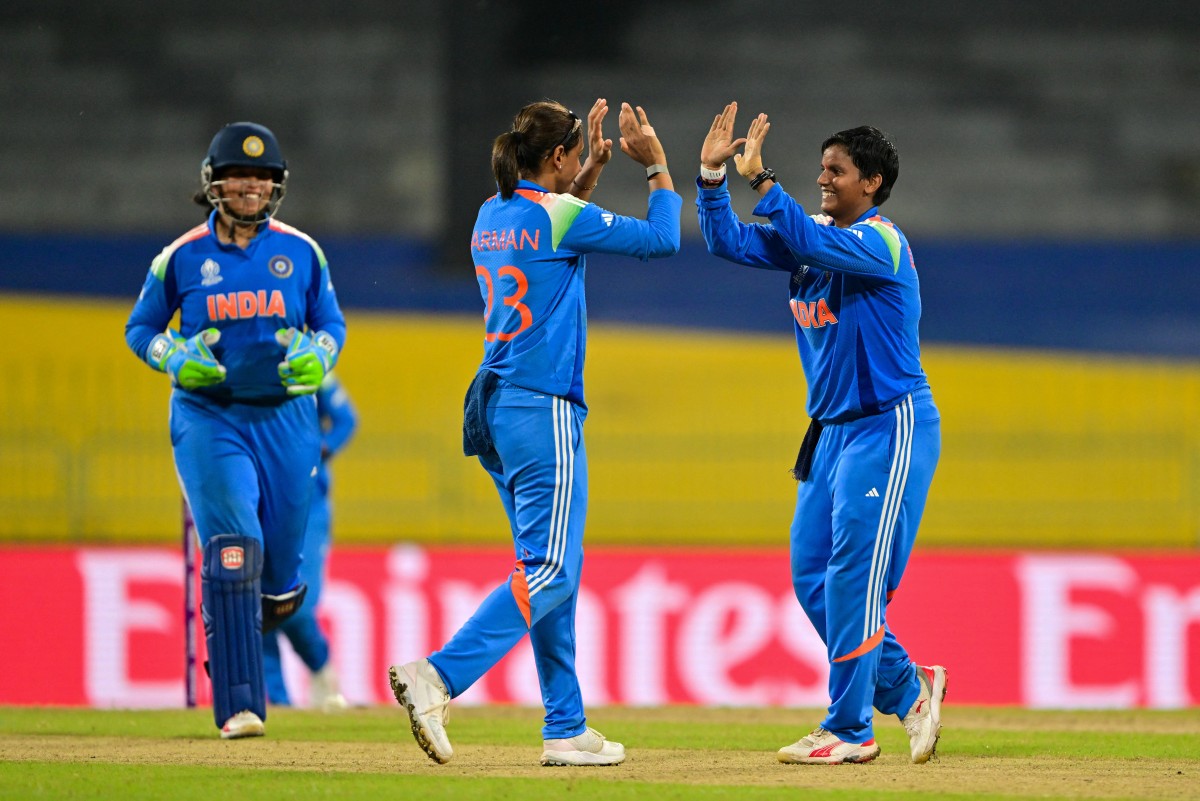 India vs South Africa Live Score Updates, ICC Women's World Cup 2025: Sneh Rana, Deepti Sharma Put India On Top; SA 4 Down