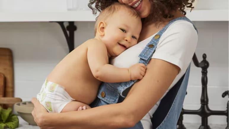 Video: पालकांनो! आत्ताच अलर्ट व्हा..डायपर घातल्याने मुलांची किडनी खराब होते? चाईल्ड स्पेशलिस्टने जे सांगितलं.. Video: पालकांनो! आत्ताच अलर्ट व्हा..डायपर घातल्याने मुलांची किडनी खराब होते? चाईल्ड स्पेशलिस्टने जे सांगितलं..