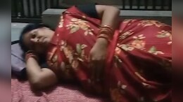 CMHO कार्यालय के बाहर सो गई नर्स; बोली- तीन महीनों से वेतन के लिए परेशान, घर जाने के पैसे भी नहीं