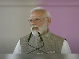 मुंबई हमले के बाद कांग्रेस आतंकवाद के सामने झुक गई, आज का भारत घर में घुसकर मारता है: पीएम मोदी मुंबई हमले के बाद कांग्रेस आतंकवाद के सामने झुक गई, आज का भारत घर में घुसकर मारता है: पीएम मोदी