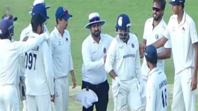 Prithvi Shaw Controversy: भर मैदानात तुफान राडा, 'पृथ्वी शॉ' चा मुशीर खानला बॅटने मारण्याचा प्रयत्न