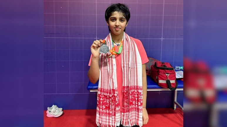 बैडमिंटन वर्ल्ड जूनियर चैंपियनशिप में 17 साल बाद तन्वी शर्मा ने भारत के लिए जीता सिल्वर बैडमिंटन वर्ल्ड जूनियर चैंपियनशिप में 17 साल बाद तन्वी शर्मा ने भारत के लिए जीता सिल्वर