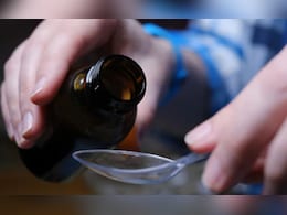 2 साल से छोटे बच्चे को न दें खांसी की दवाई, क्या है सरकार की नई Advisory| खांसी के घरेलू उपाय 2 साल से छोटे बच्चे को न दें खांसी की दवाई, क्या है सरकार की नई Advisory| खांसी के घरेलू उपाय