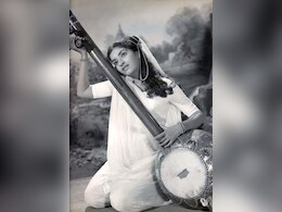 ‘नवरंग’ फेम अभिनेत्री संध्या शांताराम का निधन, 87 वर्ष की आयु में ली अंतिम सांस ‘नवरंग’ फेम अभिनेत्री संध्या शांताराम का निधन, 87 वर्ष की आयु में ली अंतिम सांस