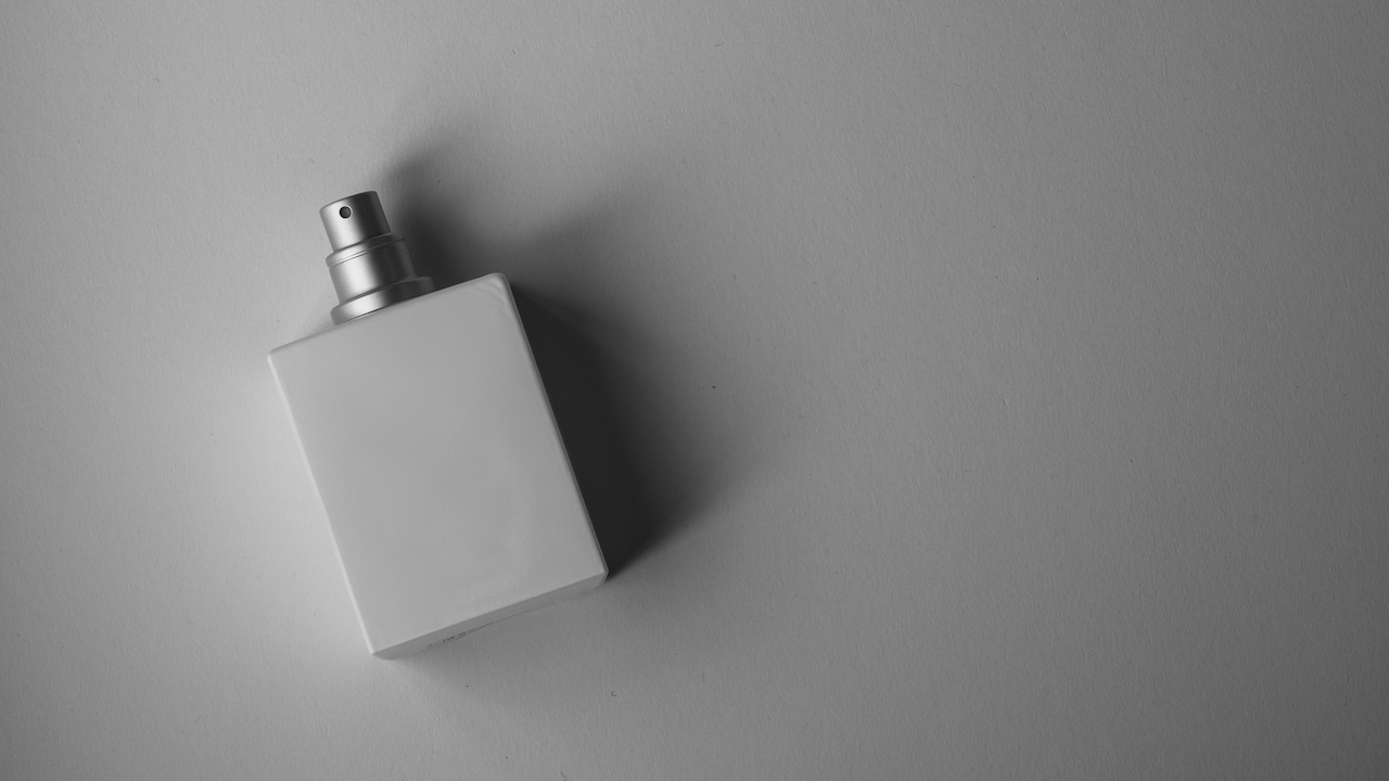 How To Use Deodorant Roll-Ons For All-Day Freshness