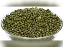 मूंग दाल हर उम्र के लिए फायदेमंद, दिल-दिमाग को स्वस्थ और त्वचा पर लाती है चमक मूंग दाल हर उम्र के लिए फायदेमंद, दिल-दिमाग को स्वस्थ और त्वचा पर लाती है चमक