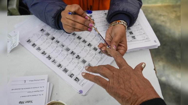 मटिहानी विधानसभाः प्राचीन वैभव की भूमि लेकिन काले इतिहास का दाग भी, जानें क्या हैं नए सियासी समीकरण मटिहानी विधानसभाः प्राचीन वैभव की भूमि लेकिन काले इतिहास का दाग भी, जानें क्या हैं नए सियासी समीकरण