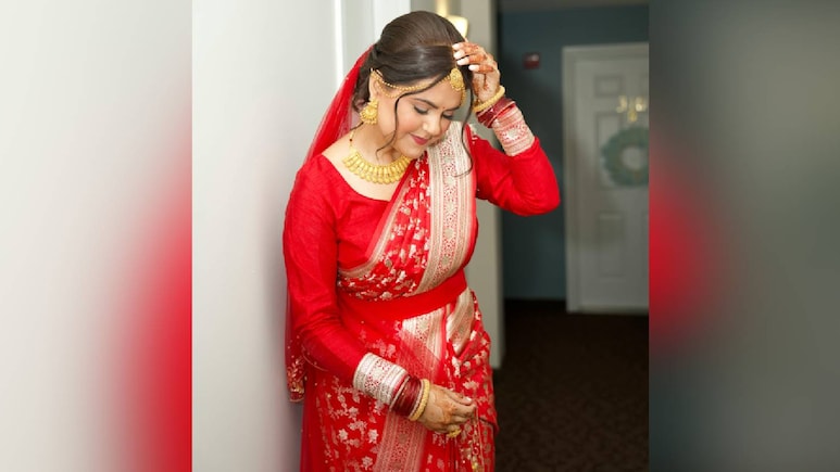 Karwa Chauth 2025: पतिदेव, पड़ोसन, बच्चे तारीफ करते-करते थक जाएंगे सब, इन रेड साड़ियों को आज ही बना लें अपना Karwa Chauth 2025: पतिदेव, पड़ोसन, बच्चे तारीफ करते-करते थक जाएंगे सब, इन रेड साड़ियों को आज ही बना लें अपना