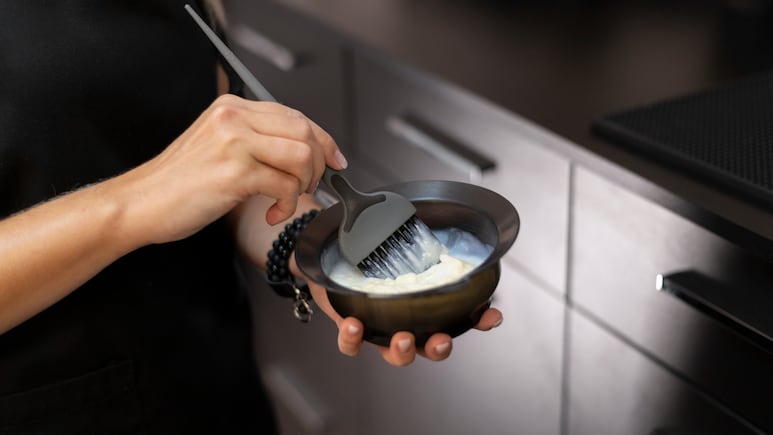 Is Your Hair Dye Toxic For Your Kidneys? See Symptoms, Safety Tips Inside Is Your Hair Dye Toxic For Your Kidneys? See Symptoms, Safety Tips Inside