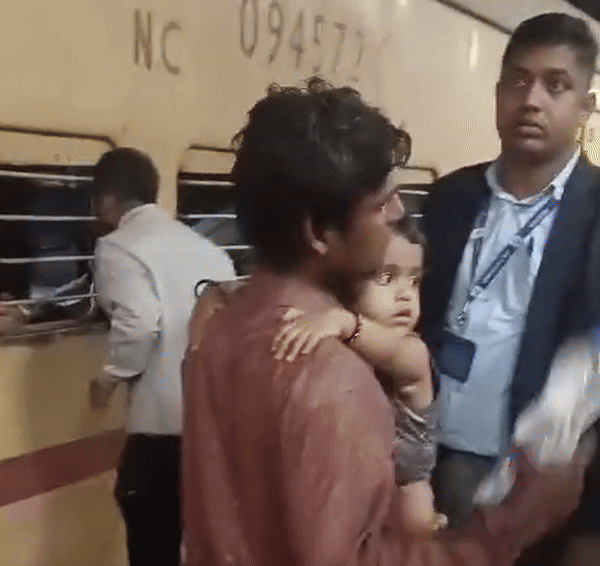 मुंबई के अस्पताल से 2 साल का बच्चा चोरी कर भाग रहा था किडनैपर, चलती ट्रेन में ऐसे पकड़ा गया