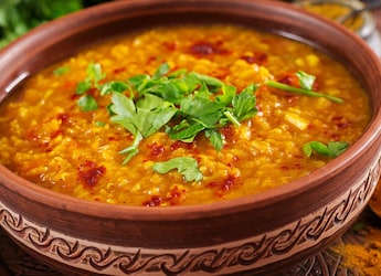 Dal Tadka vs Dal Fry: Which Is The Lighter Choice For Dinner? Let's Find Out